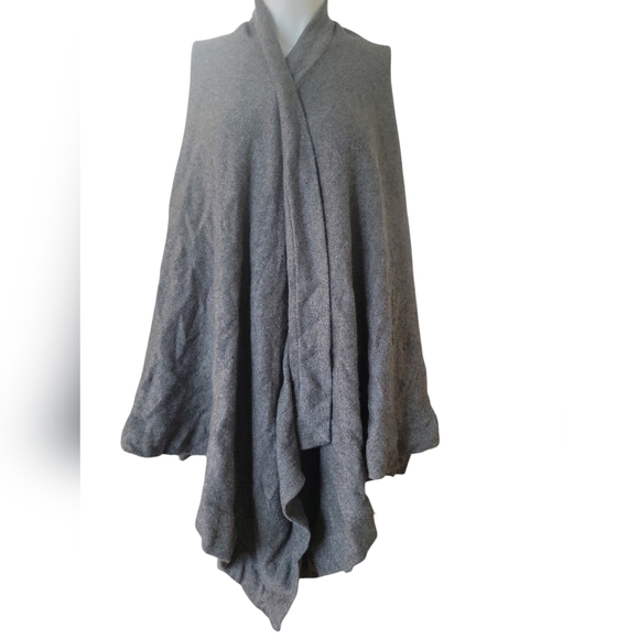 Talbots Poncho - Picture 1 of 3